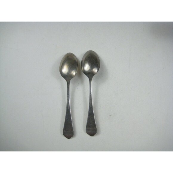 Holmes and Edwards Vintage Silver Plated Teaspoons Set Of 2 Spoons - Picture 3 of 7